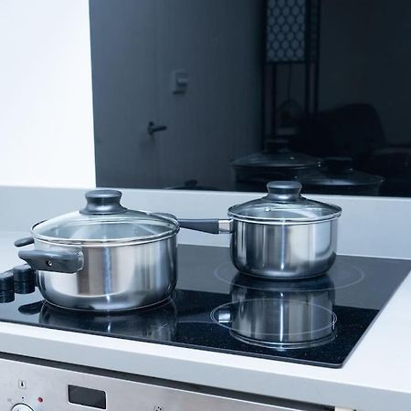 1 Bed Luxury Comfortable Apt Лондон Экстерьер фото